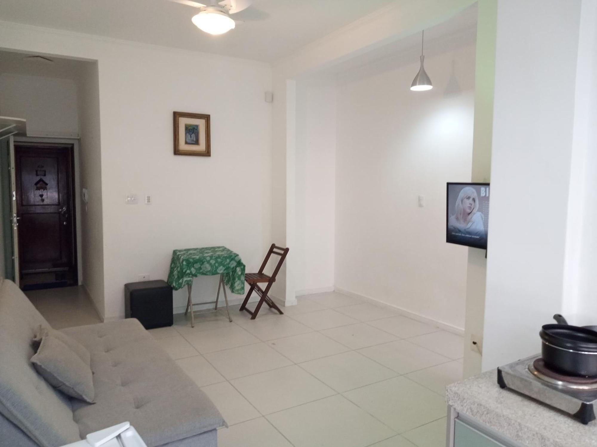Apartamento Do Bruno - 1 E Sala Predio Vista Ao Mar- Frente A Do Gonzaga Santos (Sao Paulo)